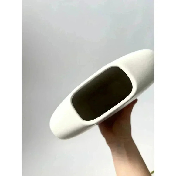 Retro Style Vintage Brustroke Patterened White Ceramic Vase - Picture 9 of 9